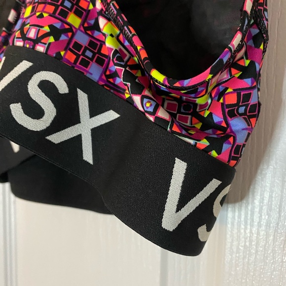 VICTORIAS SECRET SPORTS BRA - Never Worn - Picture 4 of 7